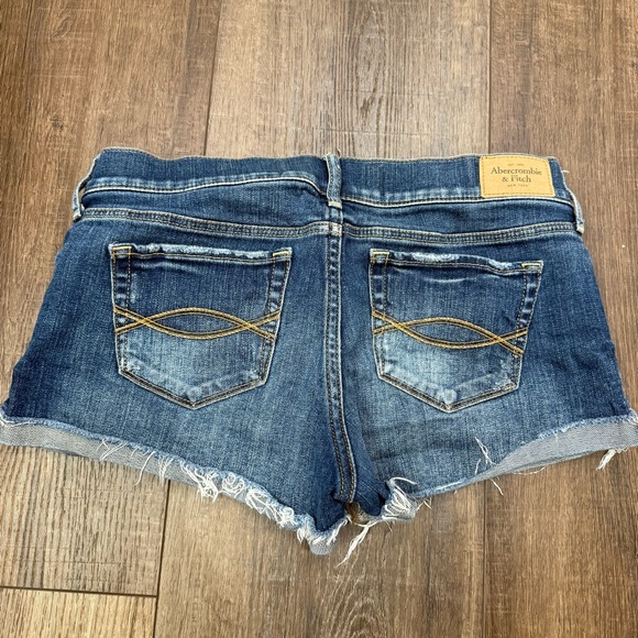 Abercrombie low rise short shorts - Picture 3 of 6